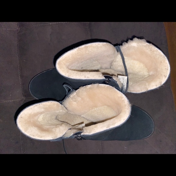 Ugg boots - Picture 3 of 7